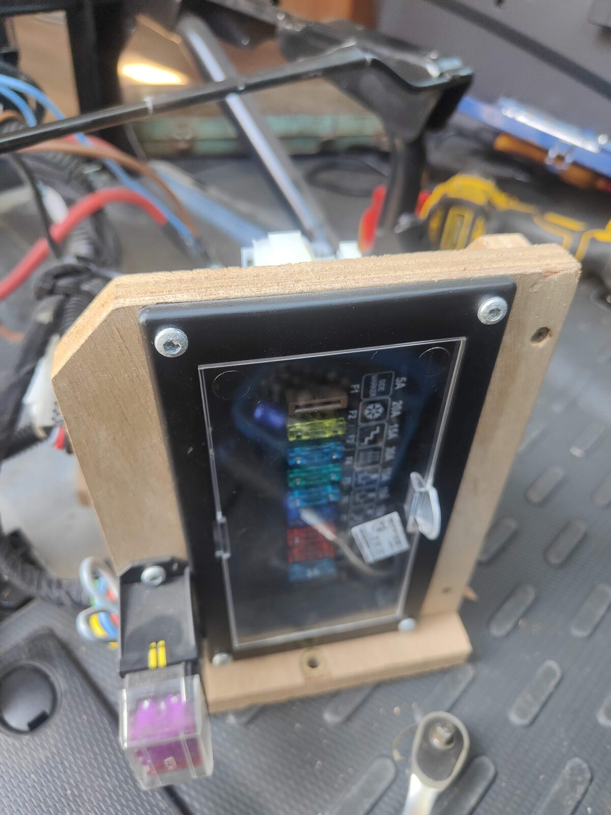 Ausgebautes Panel auf der Werkbank