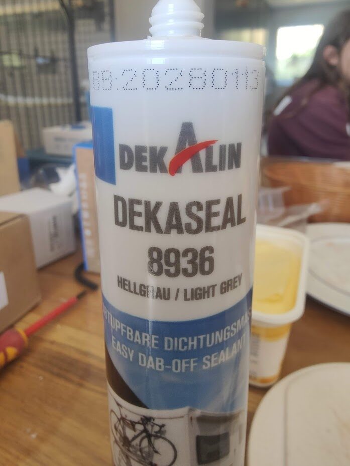 Kartusche Dekalin Dekaseal 8936 Dichtmasse